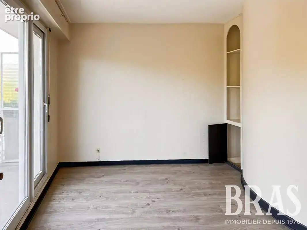 Appartement T5 de 87 m²  avec balcons- Bellevue - cave et parking - photo 8