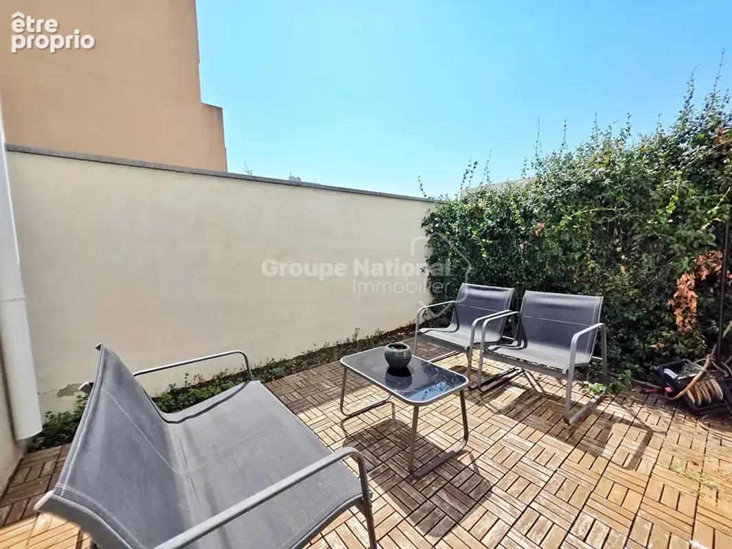 Maison T5 récente avec terrasse et stationnements privatifs ? Miramas - photo 2