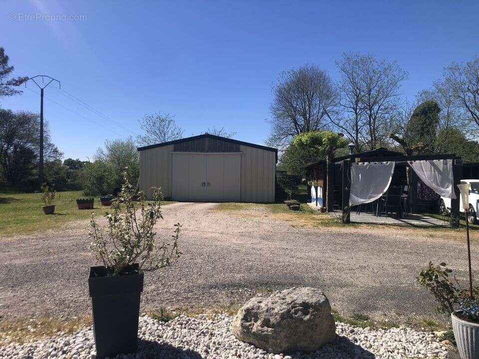  GAILLAN LONGERE 170 M2, T5, TERRAIN 2HCALME, PARFAIT ETAT - Maison à GAILLAN-EN-MEDOC