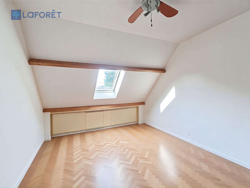 Maison à LAGNY-SUR-MARNE