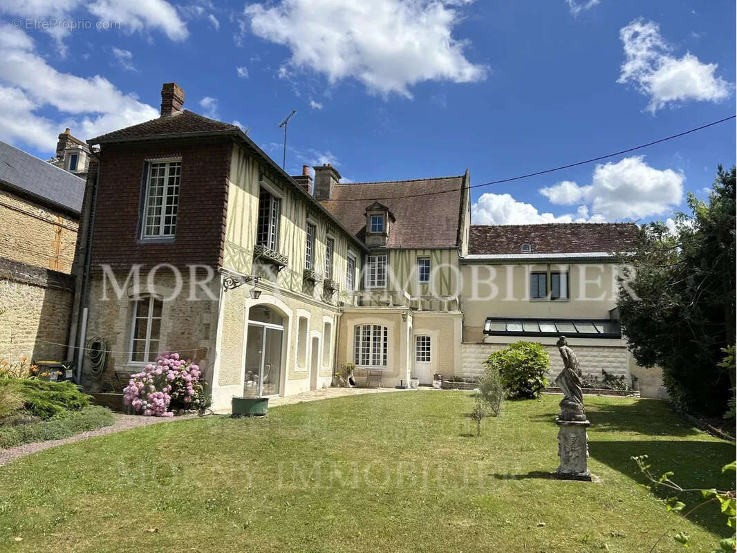 Maison à SAINT-PIERRE-SUR-DIVES