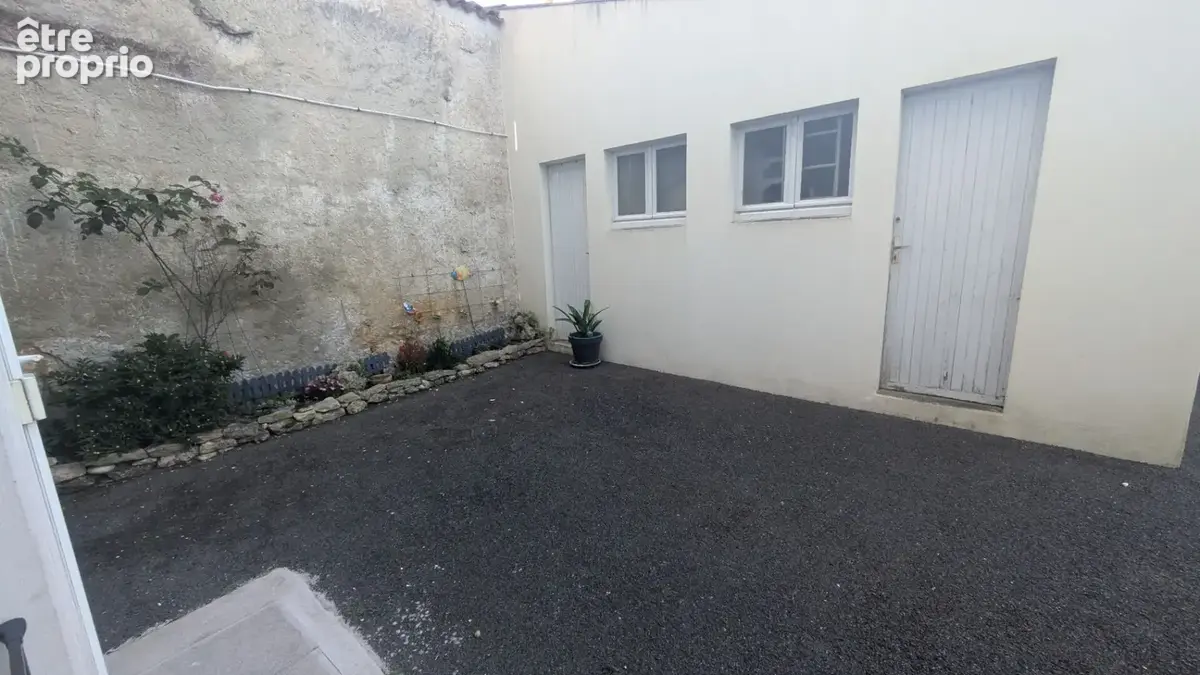 Rochefort Centre - Appartement T2 de 58 m² avec cellier - photo 12