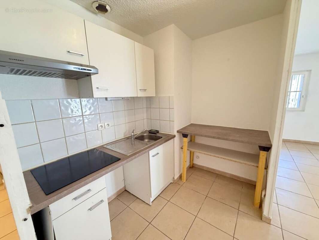 Agde centre-ville  appartement t3 de 60,66 m² avec ascenseur - photo 4