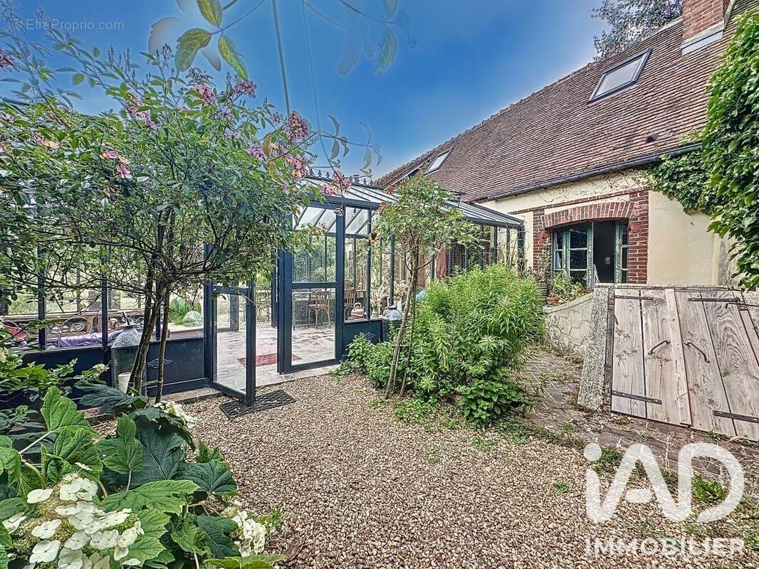 Photo 1 - Maison à SAINT-ANGE-ET-TORCAY