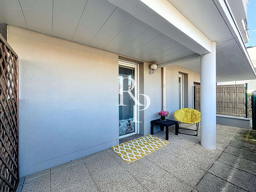 Appartement à CRAPONNE