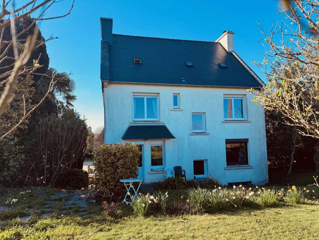 Maison à SAINT-SEGAL