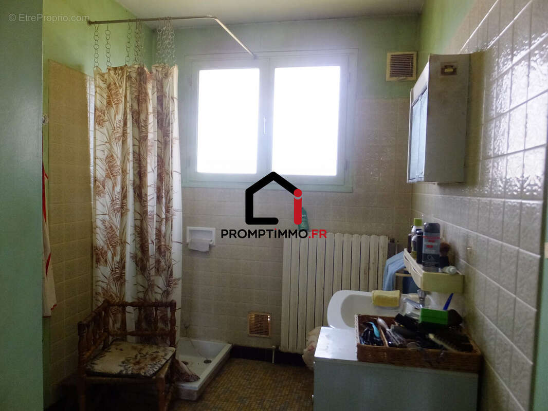 Maison 70 m² à Saint-Bonnet-Troncais  - photo 8