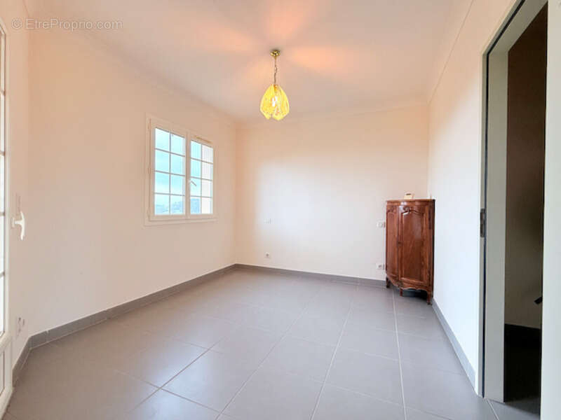 Maison à SAINTE-DODE