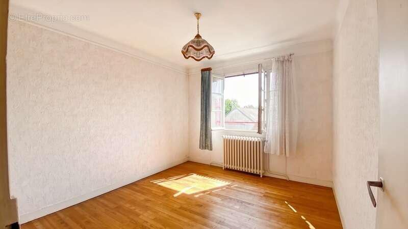 Maison à GARANCIERES