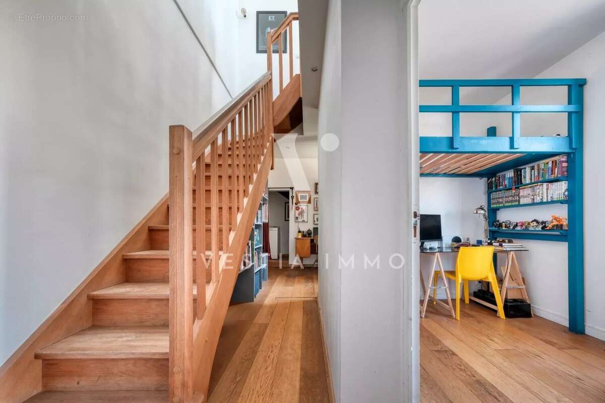 Maison atypique rénovée – 108 m² au sol – 4 chambres – cour privée - photo 12
