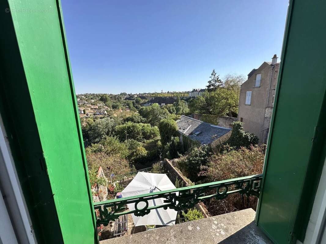 Demeure de caractère chargée d'histoire avec vue sur la vallée - photo 12
