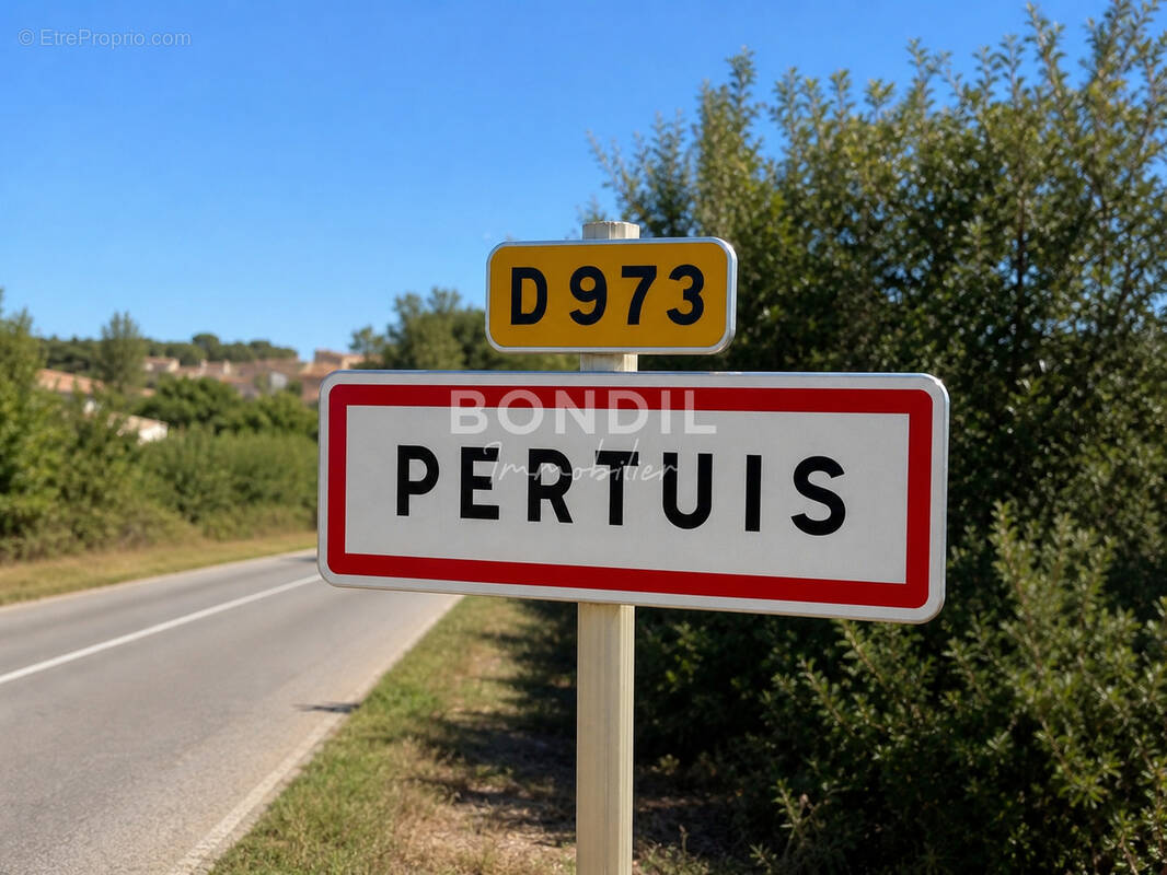 Appartement à PERTUIS