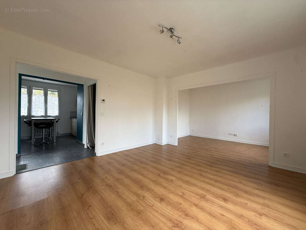 Maison à LONS-LE-SAUNIER