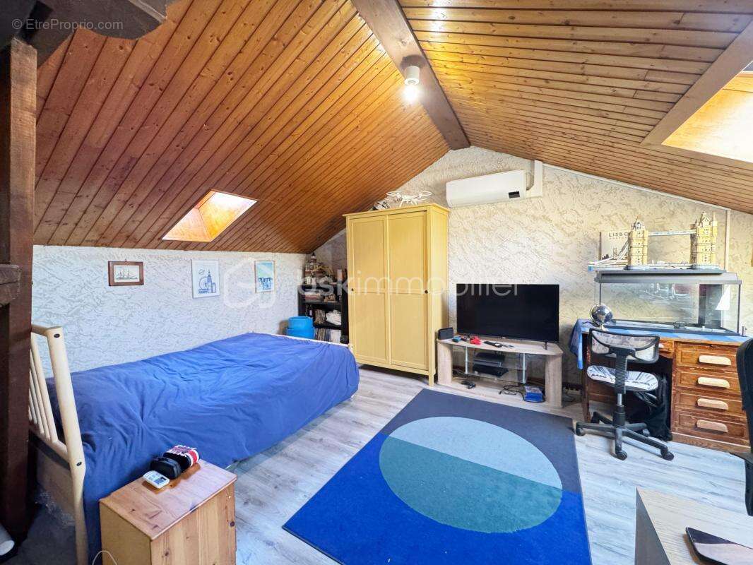 Appartement à POISAT