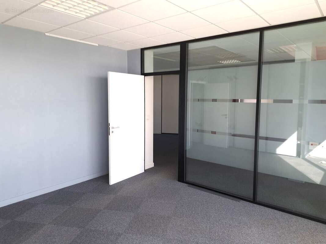 Photo 5 - Commerce à MAYENNE