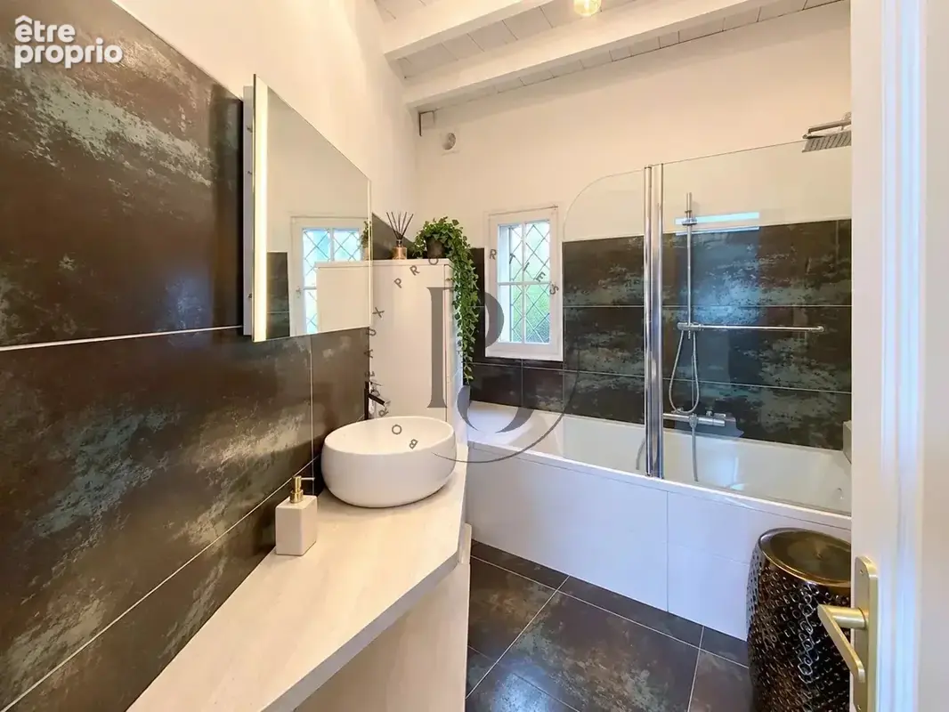 Arveyres - maison  avec garage, jardin et jacuzzi - photo 6