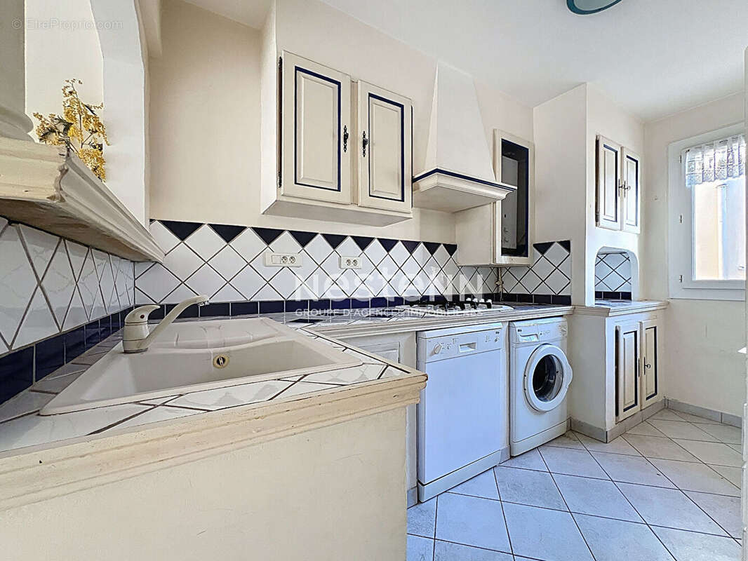 Appartement à VALLAURIS