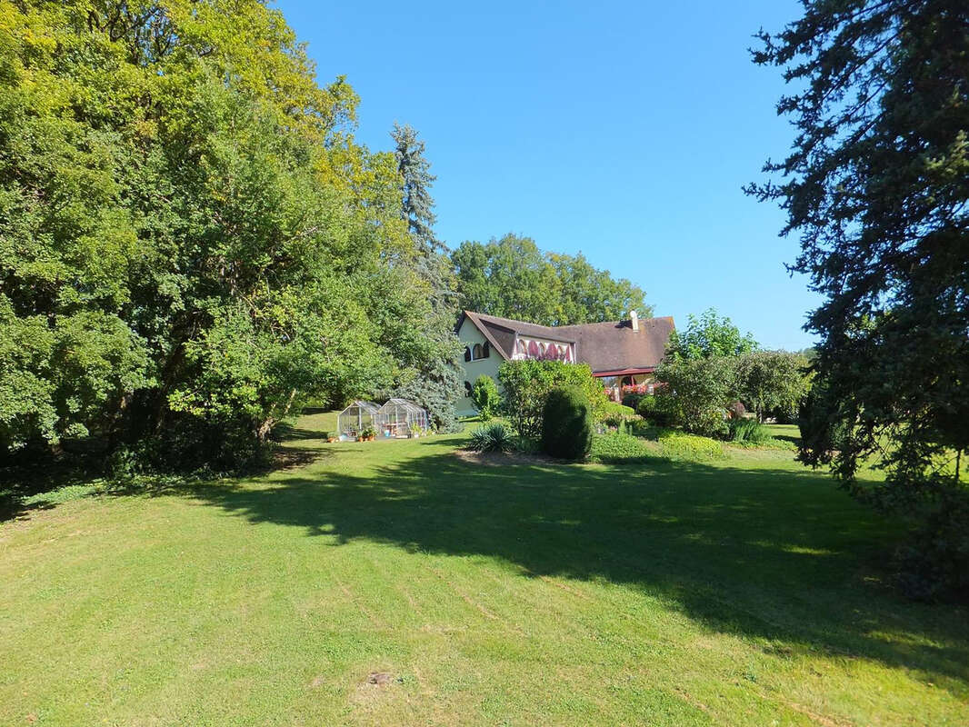 Belle propriété entouré de son parc boisé de 10700m2 - photo 30