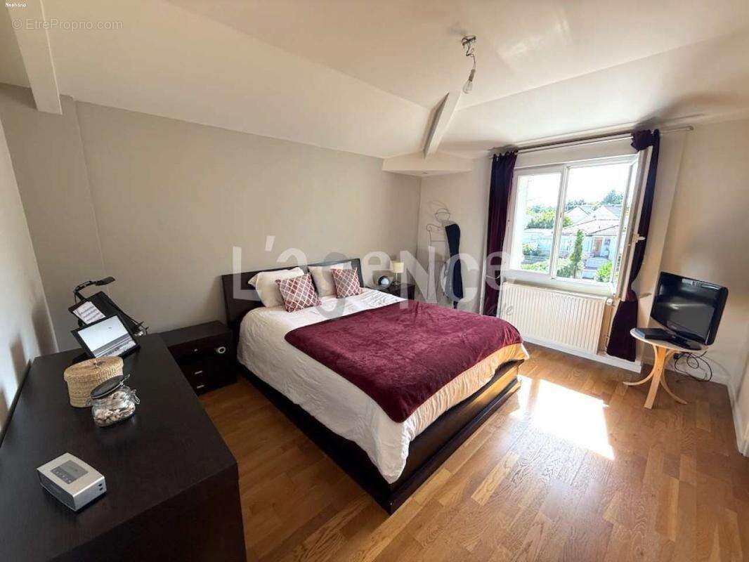 Maison à CLAYE-SOUILLY