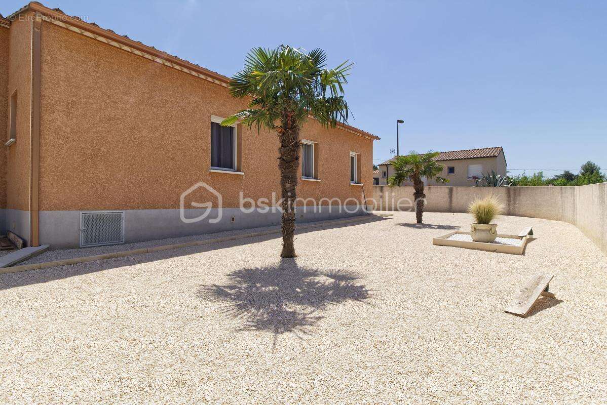 Villa récente de 118 m² avec piscine - photo 6