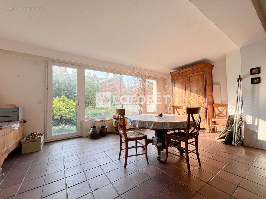 Appartement à MONTROUGE