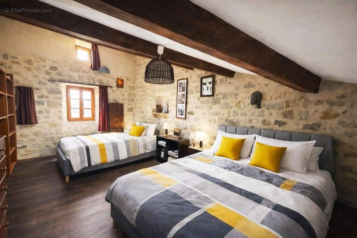 Maison à LARGENTIERE