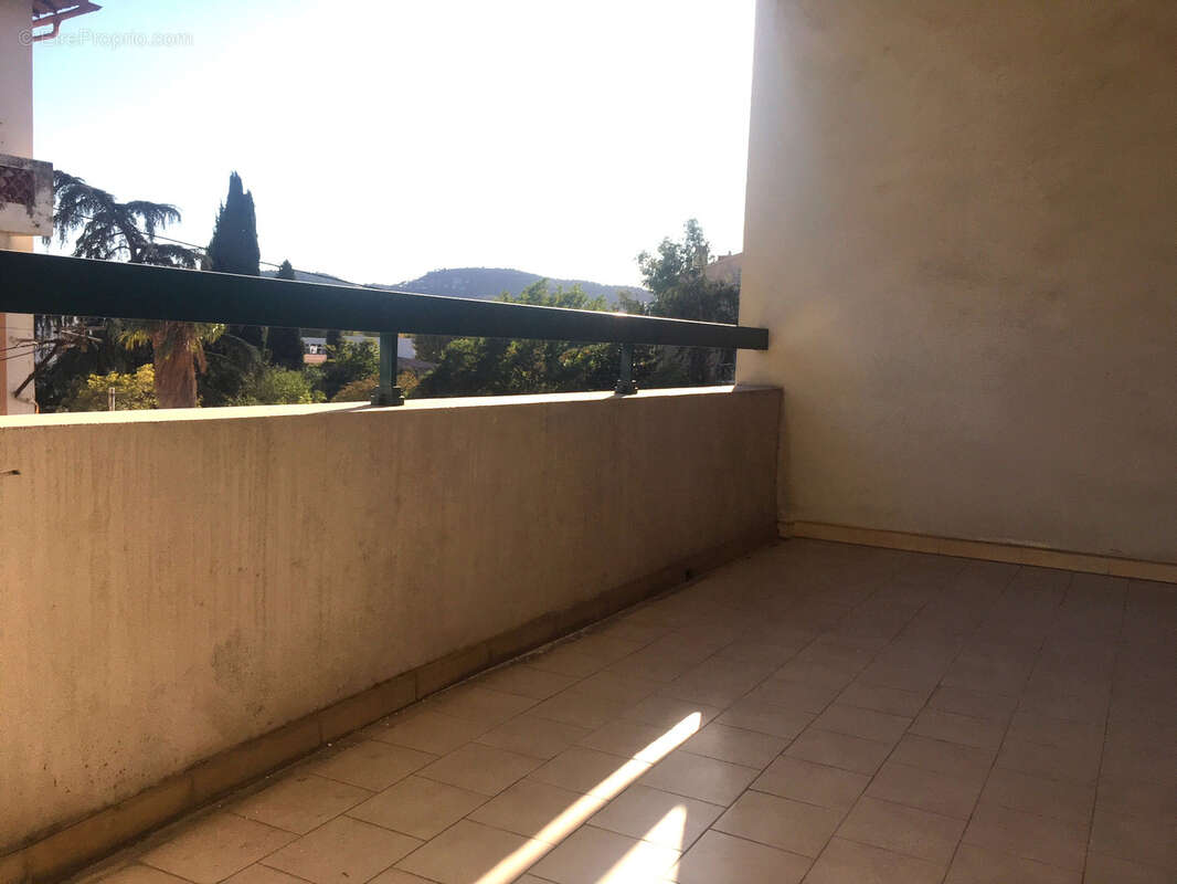 Appartement à HYERES