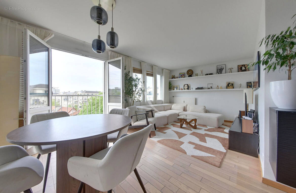 Appartement à NOGENT-SUR-MARNE
