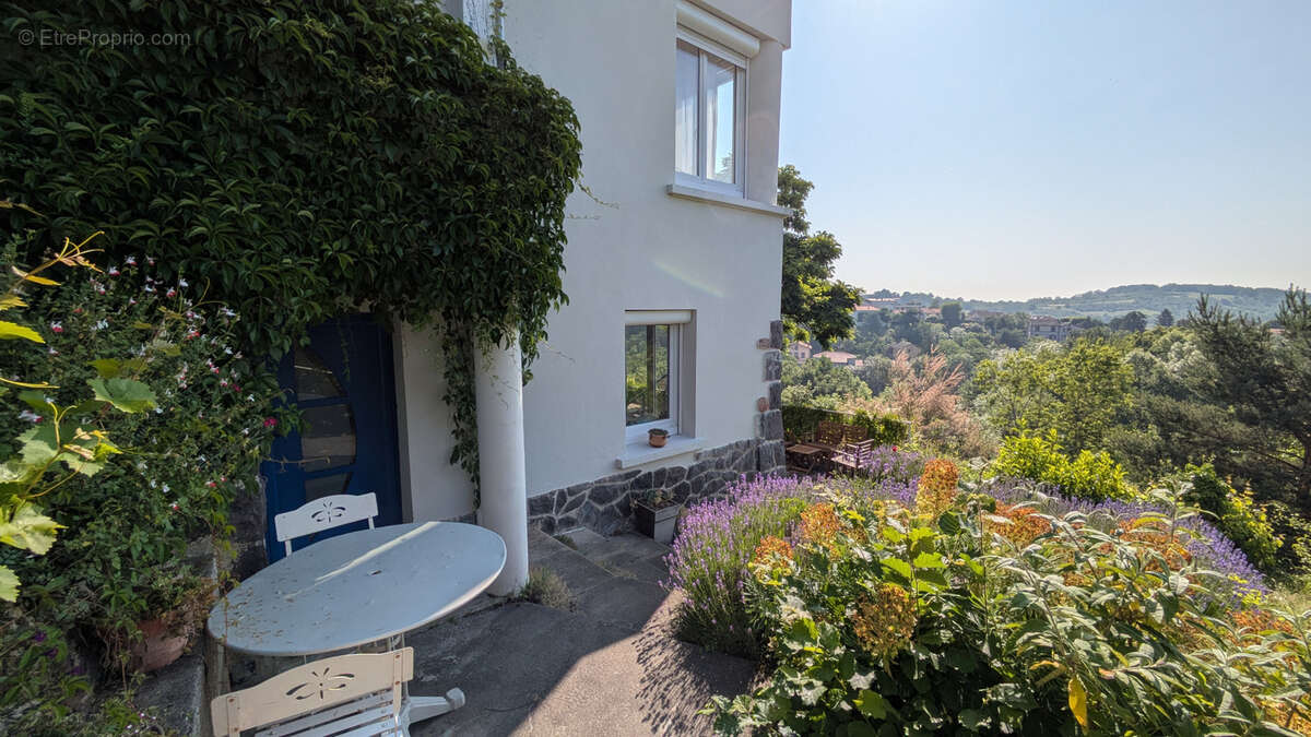 Maison à CHATELGUYON