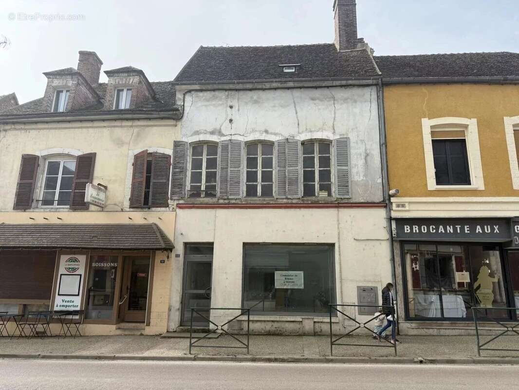 Maison à BRIENON-SUR-ARMANCON