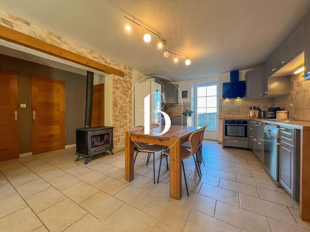 Maison 110 m² à Lussan  - photo 3