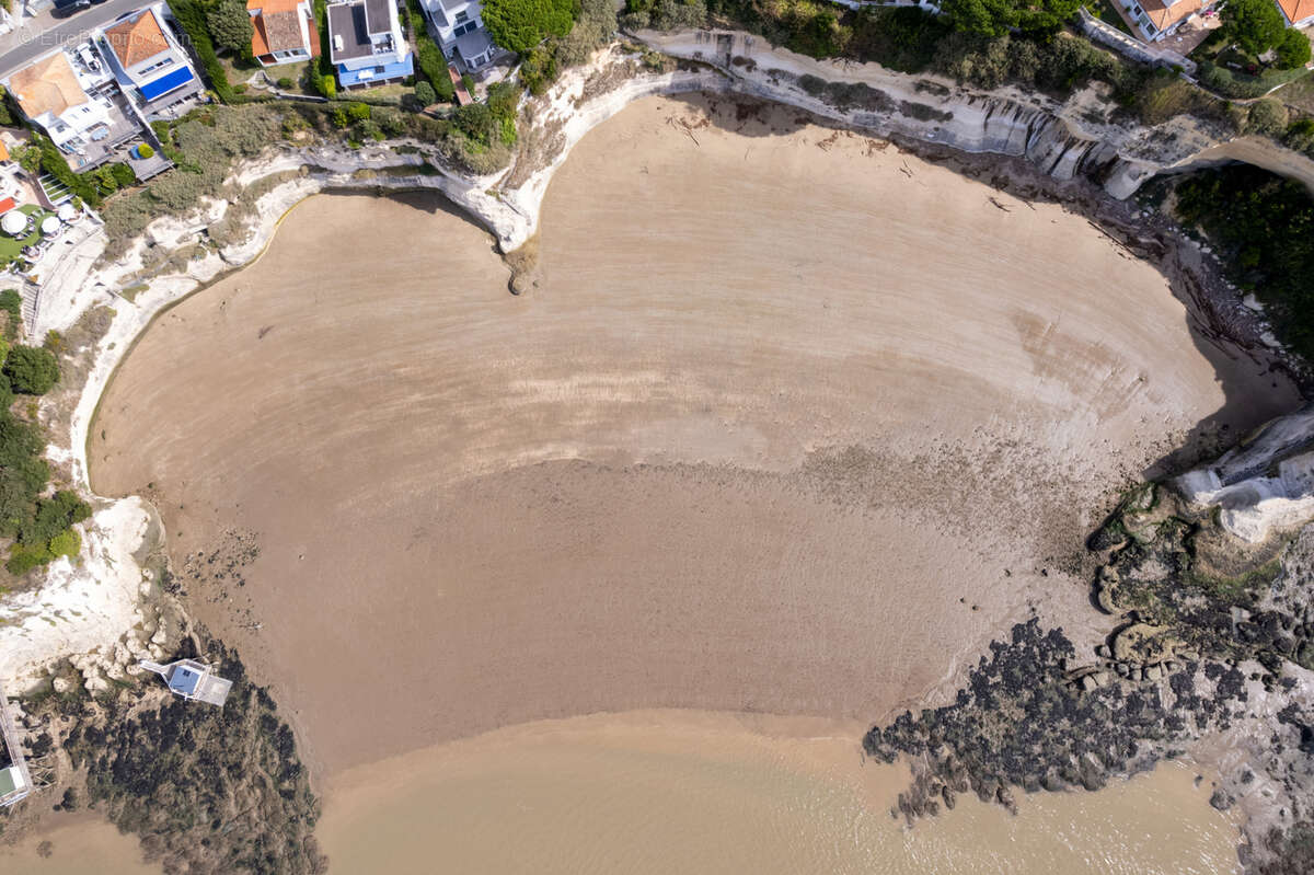 Maison à MESCHERS-SUR-GIRONDE