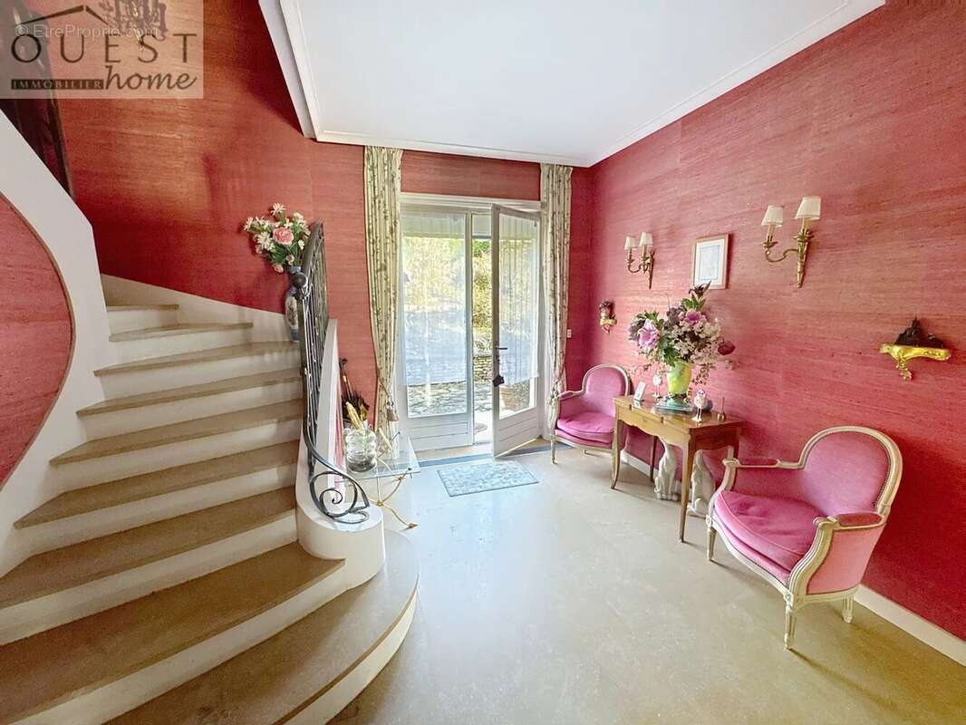 Maison à CHARBONNIERES-LES-BAINS