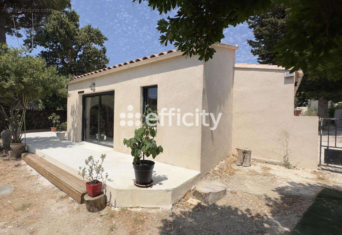 Maison 121 m² à Martigues  - photo 2