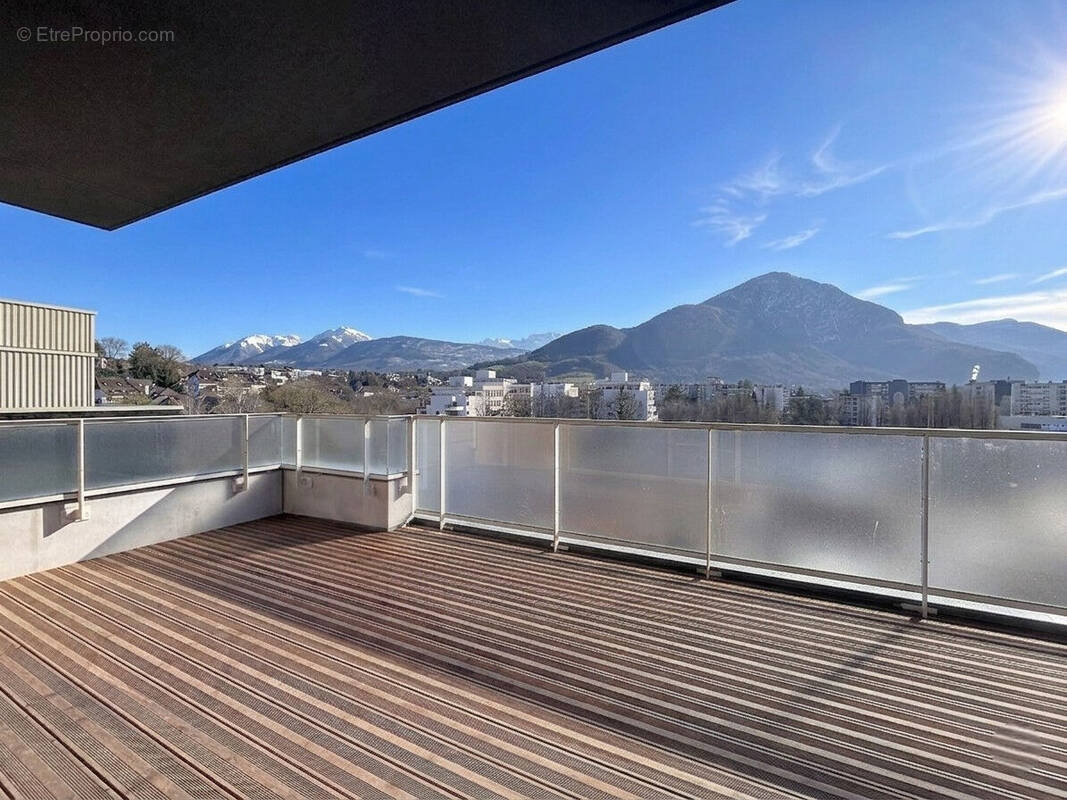 Appartement à ANNECY-LE-VIEUX