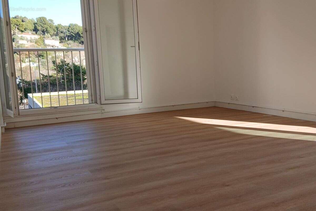 Appartement à MARSEILLE-11E