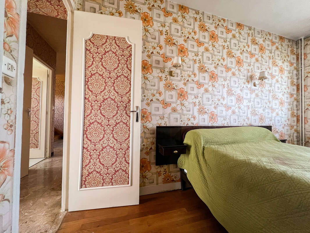 Maison à LIGUGE