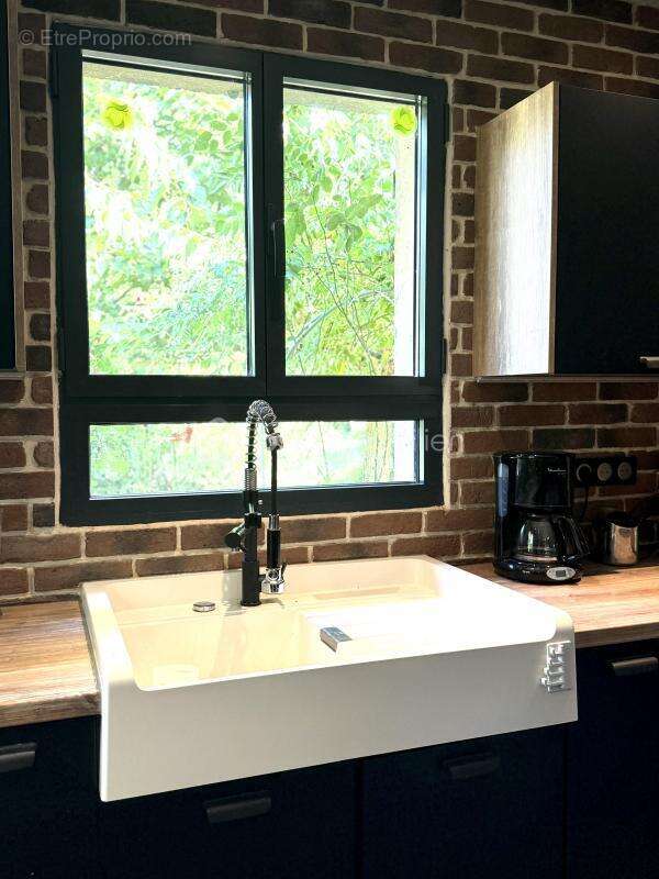 Maison à LA ROQUE-SUR-CEZE