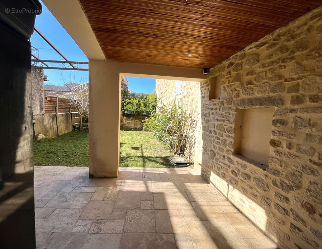 Maison à MALEMORT-DU-COMTAT