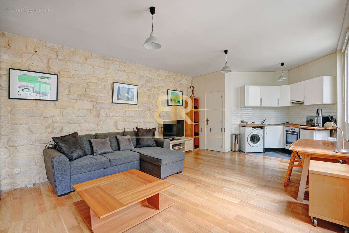 Appartement à PARIS-2E