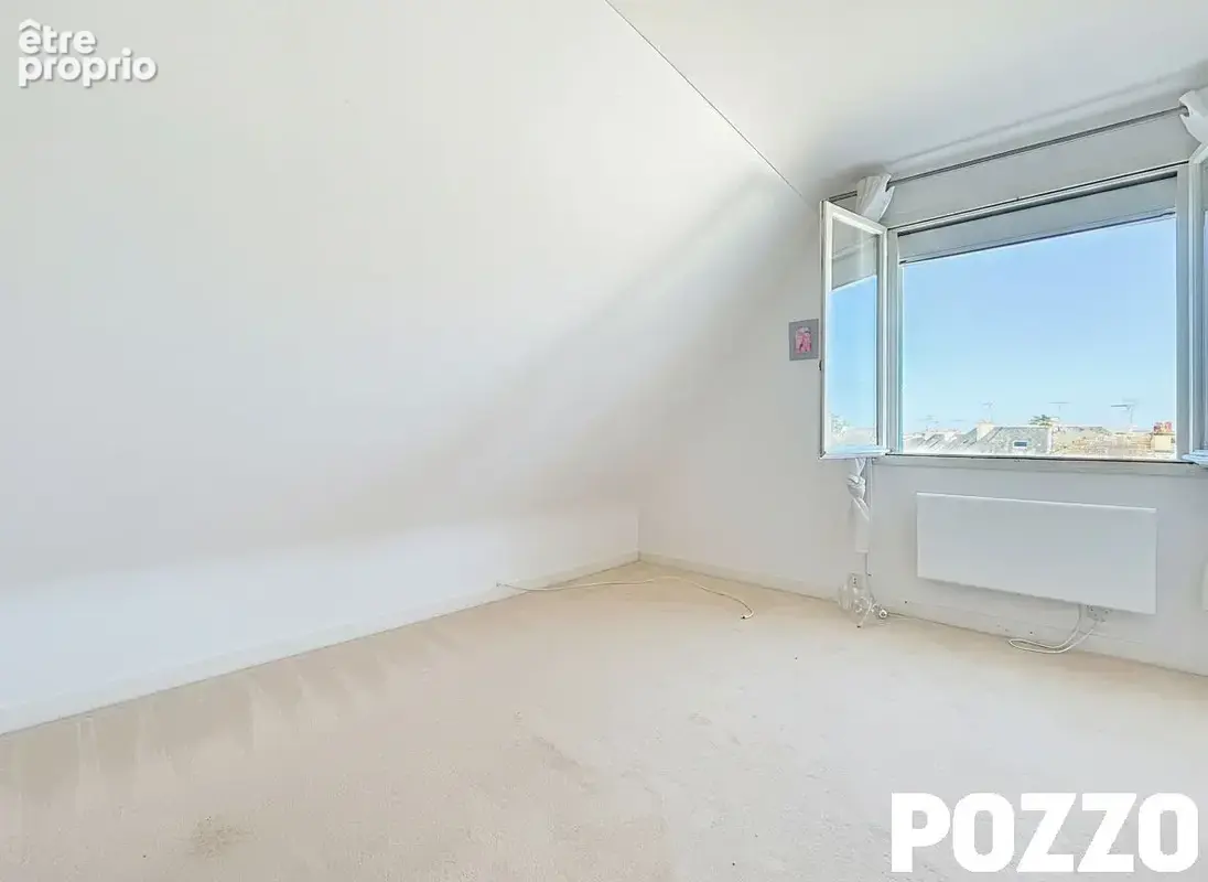 A Vendre - Pontorson - Maison sur sous-sol  6 pièce(s) 100 m² - photo 9