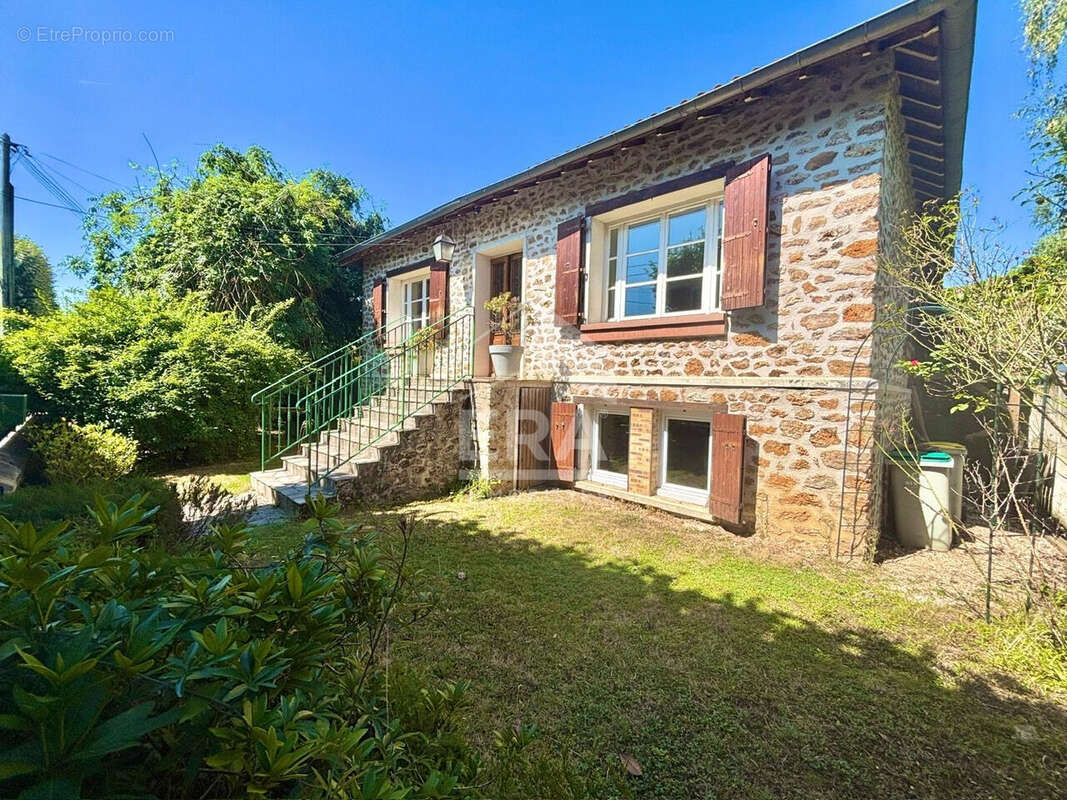 Maison à COMBS-LA-VILLE