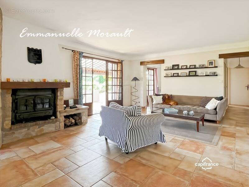 Maison à BAGNOLS-EN-FORET