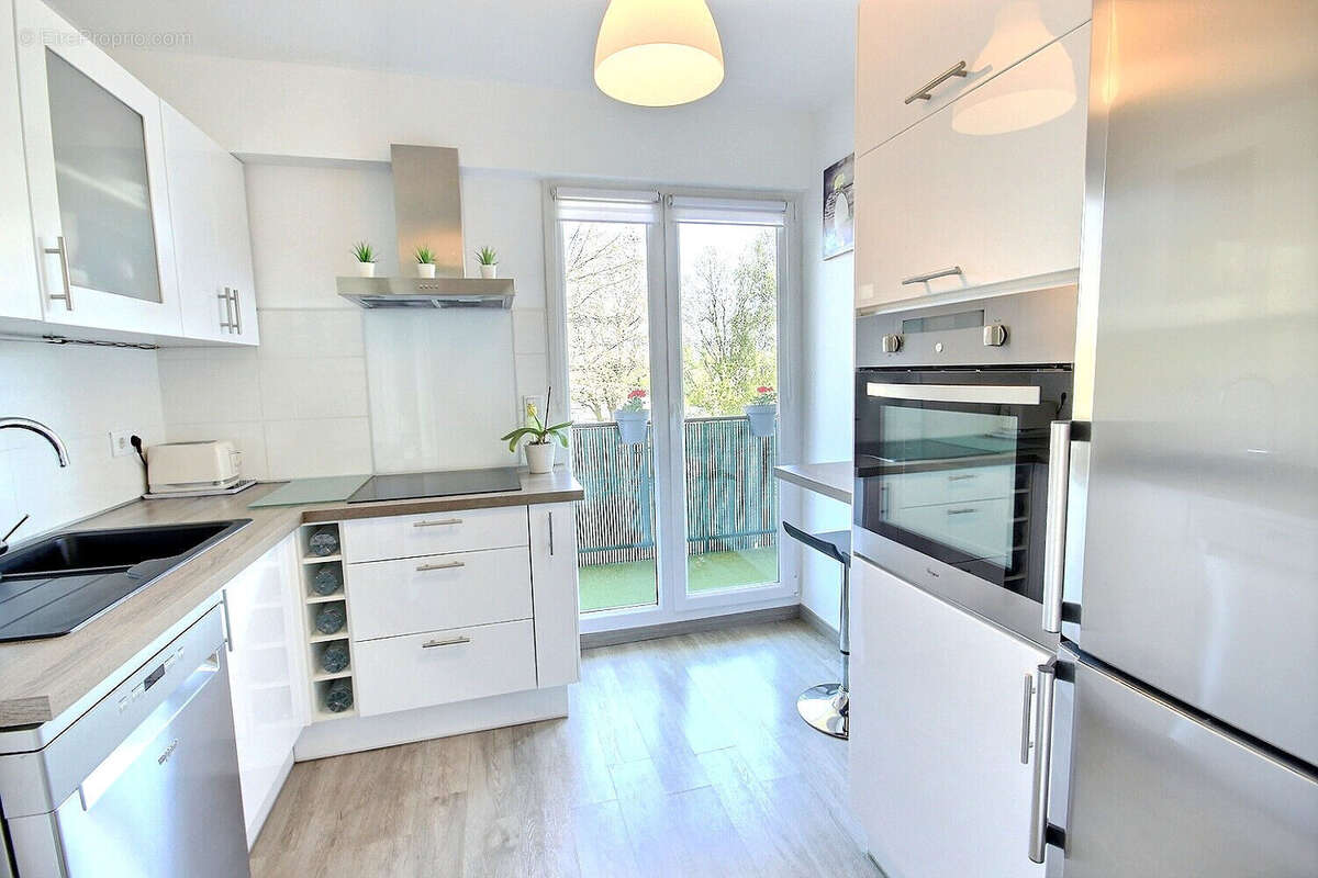 Appartement à FRESNES