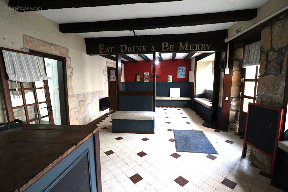 CORREZE. Ville de CORREZE. Maison en pierre avec 6 chambres. - photo 5