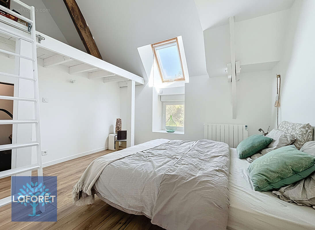 Maison à LA BAZOUGE-DU-DESERT