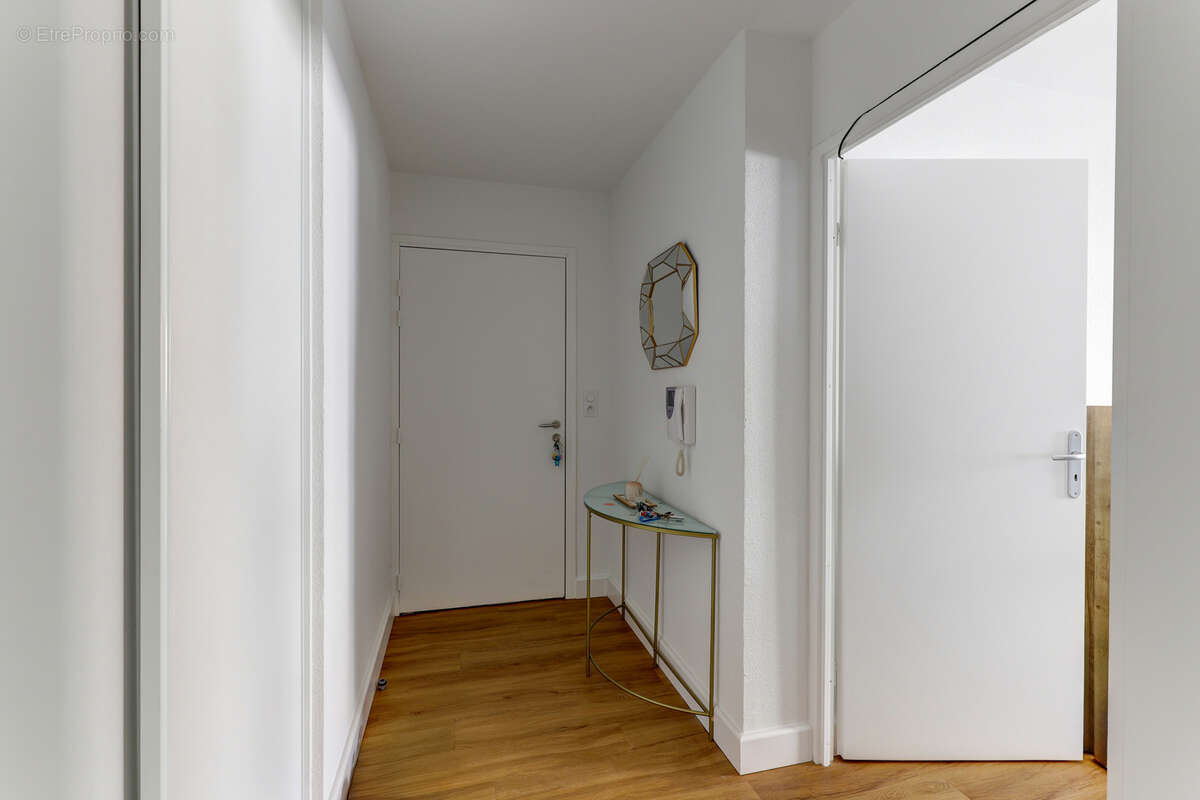 T3 63m2 - loué - residence bbc - investissement locatif - photo 8