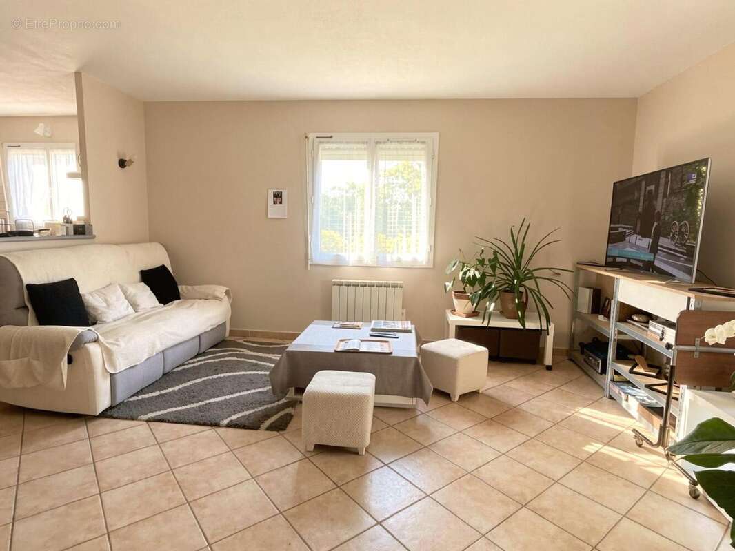   - Maison à AUBENAS