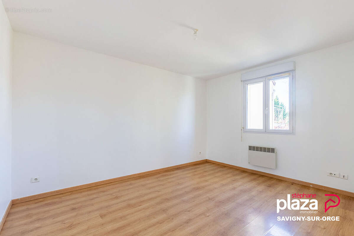 Appartement 3 pièces, 2 chambres, deux stationnements et un balcon - photo 7