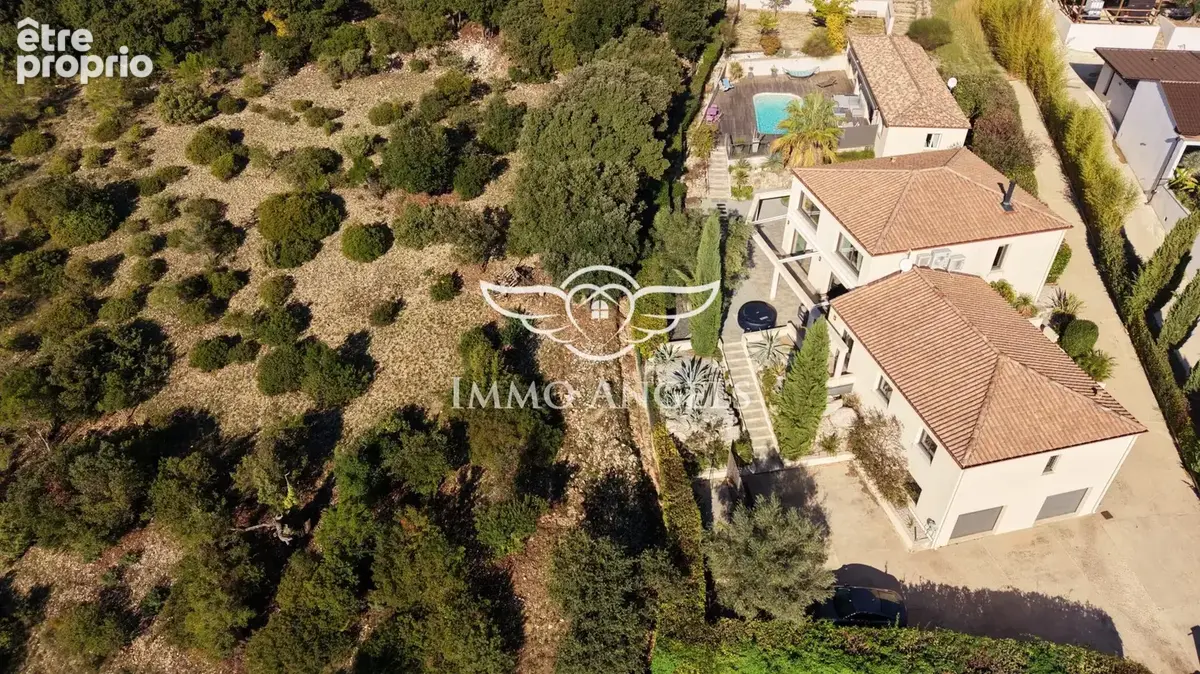 Maison 9 pièces 292 m² à vendre à Vailhauques (34570) - photo 2